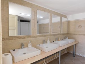 grup sanitar camping musai coltesti apa calda